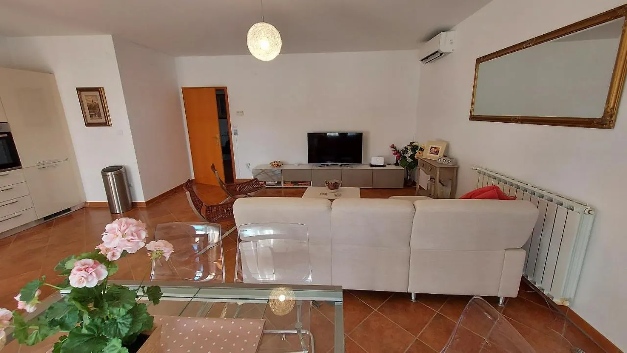 Holiday home Villa Soline Ada Pjescana Uvala